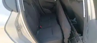 Scrapping Vehicle peugeot 208 allure of the year 2001 powered hm01