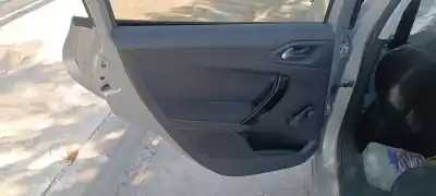 Scrapping Vehicle peugeot 208 allure of the year 2001 powered hm01