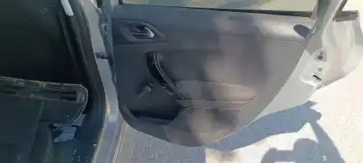 Scrapping Vehicle peugeot 208 allure of the year 2001 powered hm01