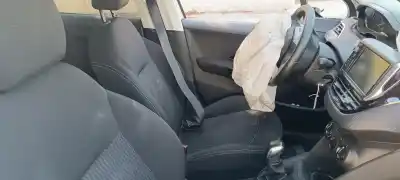 Scrapping Vehicle peugeot 208 allure of the year 2001 powered hm01