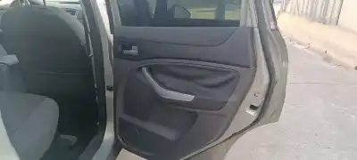 Sloopvoertuig ford kuga (cbv) titanium van het jaar 2001 aangedreven g6dg