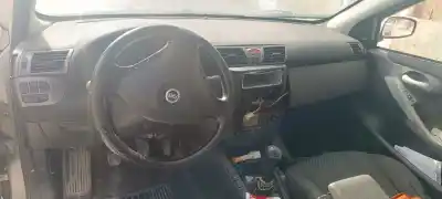 Veicolo di demolizione fiat stilo (192) 1.9 jtd cat dell'anno 2003 alimentato 192a1000