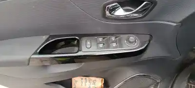 Véhicule à la ferraille renault captur helly hansen de l'année 2001 alimenté k9k609