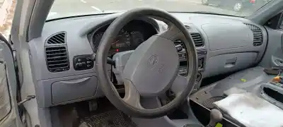 Veicolo di demolizione hyundai accent (lc) gl 4p dell'anno 2003 alimentato g4ea