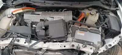 Veículo de Sucata toyota auris hybrid active do ano 2001 alimentado 