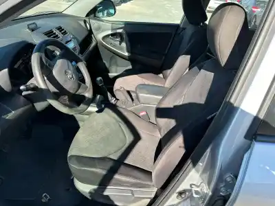 Veículo de Sucata toyota rav 4 (a3) executive do ano 2001 alimentado 2adftv