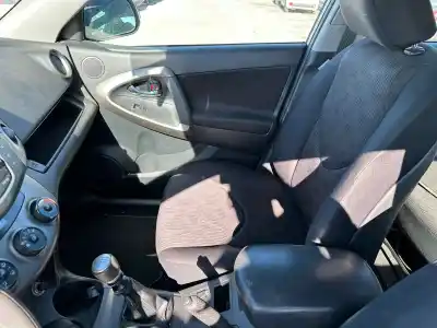 Veículo de Sucata toyota rav 4 (a3) executive do ano 2001 alimentado 2adftv