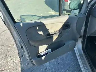 Здавання транспортного засобу renault scenic (ja..) 1.9 dci authentique року 2001 потужний f9q k7