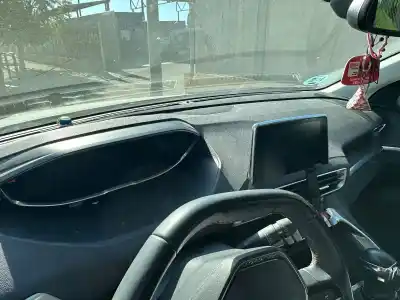 Veículo de Sucata peugeot 3008 active do ano 2017 alimentado bh01