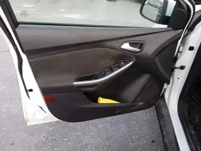 Veículo de Sucata ford focus lim. (cb8) trend do ano 2001 alimentado m1da