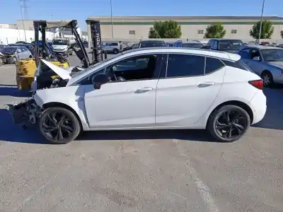 Veicolo di demolizione OPEL ASTRA K LIM. 5TÜRIG 120 Aniversario dell'anno 2018 alimentato 