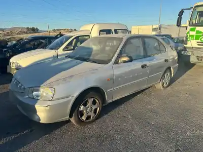 Veicolo di demolizione hyundai accent (lc) gl 4p dell'anno 2000 alimentato g4ea