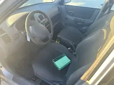 Veicolo di demolizione hyundai accent (lc) gl 4p dell'anno 2000 alimentato g4ea