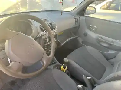 Veicolo di demolizione hyundai accent (lc) gl 4p dell'anno 2000 alimentato g4ea