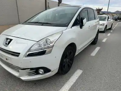 Veículo de Sucata peugeot 5008 allure do ano 2001 alimentado 