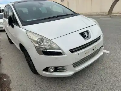 Veículo de Sucata peugeot 5008 allure do ano 2001 alimentado 