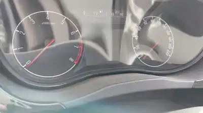 Vehicul casat opel corsa e selective al anului 2001 alimentat ldd