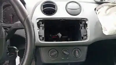 Veículo de Sucata seat ibiza (6j5) copa do ano 2012 alimentado cay