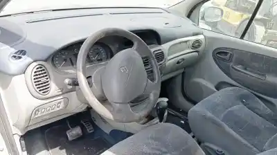 Sloopvoertuig renault megane scénic (ja0/1_) 1.6 16v (ja0b ja04 ja11 ja00) van het jaar 2000 aangedreven k4m b7