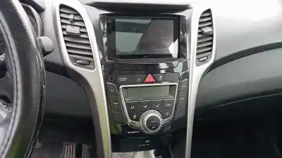 Veículo de Sucata hyundai i30 (gd) 25 aniversario do ano 2001 alimentado d4fb