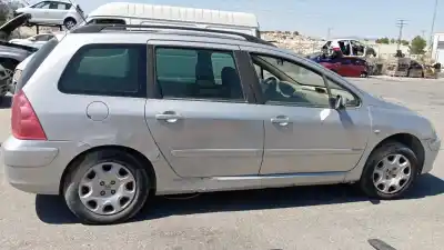 Véhicule à la ferraille peugeot 307 break / sw (s1) break xs de l'année 2001 alimenté rhs