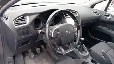 Veículo de Sucata citroen c4 lim. seduction do ano 2001 alimentado bh02