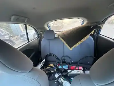 Veículo de Sucata peugeot ion access 48 cv / 35 kw do ano 2001 alimentado 