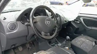 Vehicul casat dacia duster ambiance 4x2 al anului 2001 alimentat k9k 856