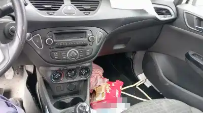 Veicolo di demolizione opel corsa d color edition dell'anno 2001 alimentato a13dtc