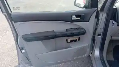 Здавання транспортного засобу ford focus c-max dm2 (cap) desde 08/2003 hasta 03/2007 focus c-max ghia (cap) року 2001 потужний g8da