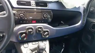 Veicolo di demolizione fiat panda (319) city cross dell'anno 2015 alimentato 169a4000