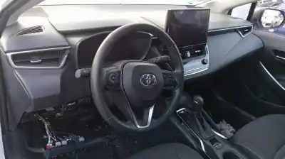 Veicolo di demolizione toyota corolla (e21) hybrid style dell'anno 2023 alimentato 2zr