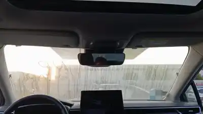 Veicolo di demolizione toyota corolla (e21) hybrid style dell'anno 2023 alimentato 2zr