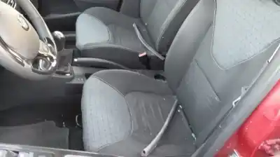 Veículo de Sucata renault clio iv limited do ano 2001 alimentado 