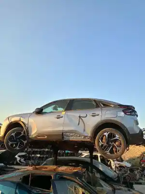 Veículo de Sucata CITROEN C4 BERLINA  do ano 2001 alimentado 