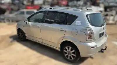 Sloopvoertuig TOYOTA COROLLA VERSO (ZER_, ZZE12_, R1_)  van het jaar 2001 aangedreven 