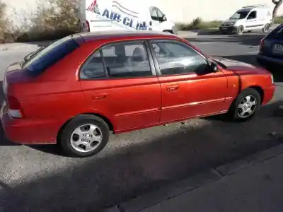 Veicolo di demolizione hyundai accent (lc) gl 4p dell'anno 2001 alimentato g4eh