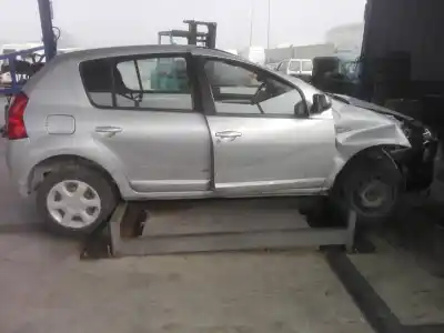 Veículo de Sucata dacia sandero básico do ano 2010 alimentado k9k