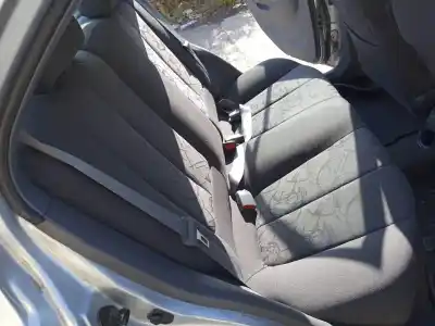 Vehicul casat hyundai accent (lc) l crdi al anului 2002 alimentat d3ea