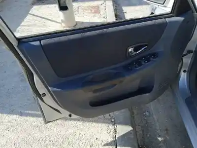 Vehicul casat hyundai accent (lc) l crdi al anului 2002 alimentat d3ea