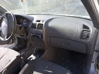 Vehicul casat hyundai accent (lc) l crdi al anului 2002 alimentat d3ea