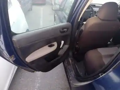 Veicolo di demolizione peugeot 307 (s1) xr dell'anno 2002 alimentato rhy