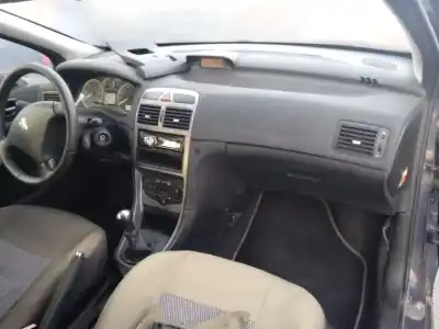 Veicolo di demolizione peugeot 307 (s1) xr dell'anno 2002 alimentato rhy