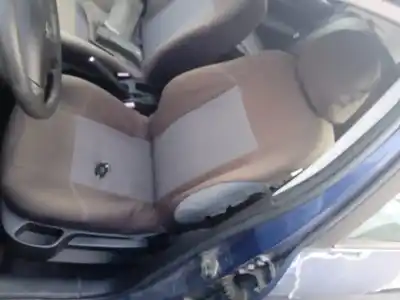 Veicolo di demolizione peugeot 307 (s1) xr dell'anno 2002 alimentato rhy