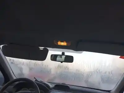 Veicolo di demolizione peugeot 307 (s1) xr dell'anno 2002 alimentato rhy