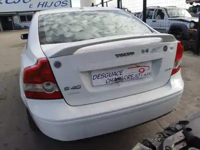 Hurda Aracı volvo                                              s40 berlina                                                                                                                                                                                                                                                2.0 d kinetic                                                                                                                                                                                                                                              yılın 2004 güçlü d4204t