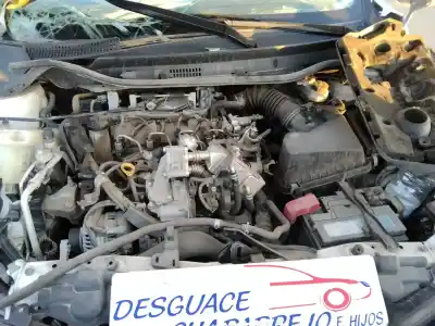 Vehicul casat toyota auris active al anului 2014 alimentat 1nd