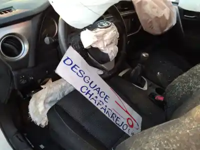 Vehicul casat toyota auris active al anului 2014 alimentat 1nd