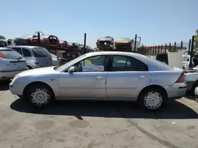 Veículo de Sucata ford mondeo berlina (ge) ambiente (06.2003->) (d) do ano 2002 alimentado fmba