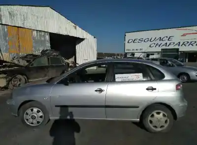 Veículo de Sucata seat ibiza (6l1) cool do ano 2002 alimentado azq